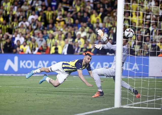 僅讓港足一 僅讓港足一